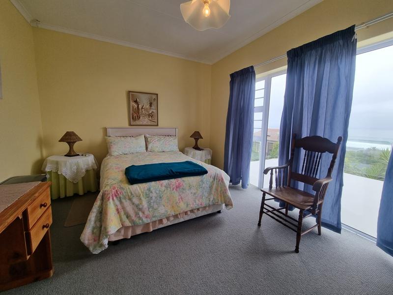 4 Bedroom Property for Sale in Dwarswegstrand Western Cape